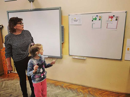 Grafika #20: LOGUJ SIĘ Z GŁOWĄ, CZYLI JAK BEZPIECZNIE KORZYSTAĆ Z INTERNETU