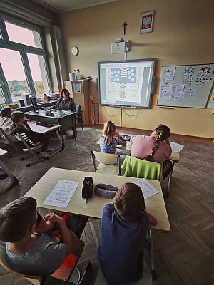 Grafika #22: LOGUJ SIĘ Z GŁOWĄ, CZYLI JAK BEZPIECZNIE KORZYSTAĆ Z INTERNETU