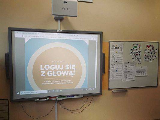 Grafika #15: LOGUJ SIĘ Z GŁOWĄ, CZYLI JAK BEZPIECZNIE KORZYSTAĆ Z INTERNETU