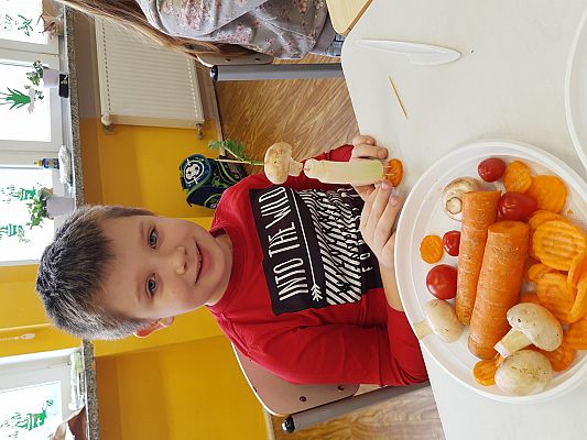 Grafika #21: Ufoludki - Kosmiczny Świat w klasie pierwszej