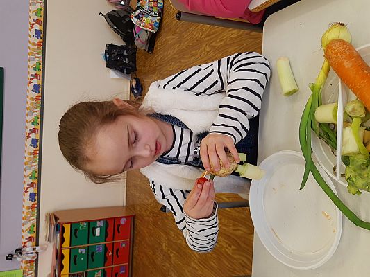 Grafika #24: Ufoludki - Kosmiczny Świat w klasie pierwszej