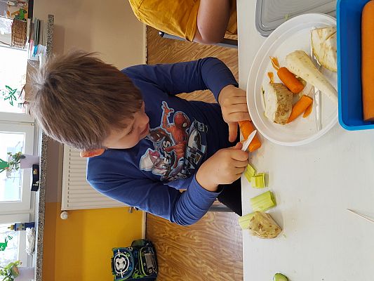 Grafika #31: Ufoludki - Kosmiczny Świat w klasie pierwszej