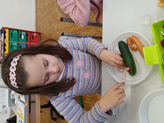 Grafika #32: Ufoludki - Kosmiczny Świat w klasie pierwszej