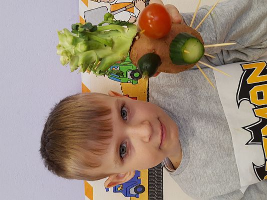 Grafika #5: Ufoludki - Kosmiczny Świat w klasie pierwszej