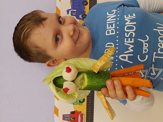 Grafika #7: Ufoludki - Kosmiczny Świat w klasie pierwszej