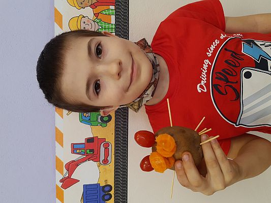 Grafika #8: Ufoludki - Kosmiczny Świat w klasie pierwszej