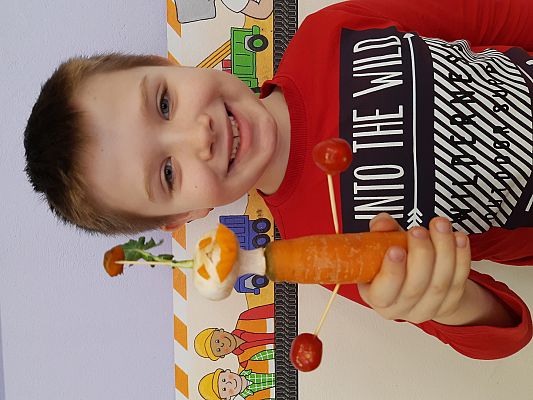 Grafika #10: Ufoludki - Kosmiczny Świat w klasie pierwszej